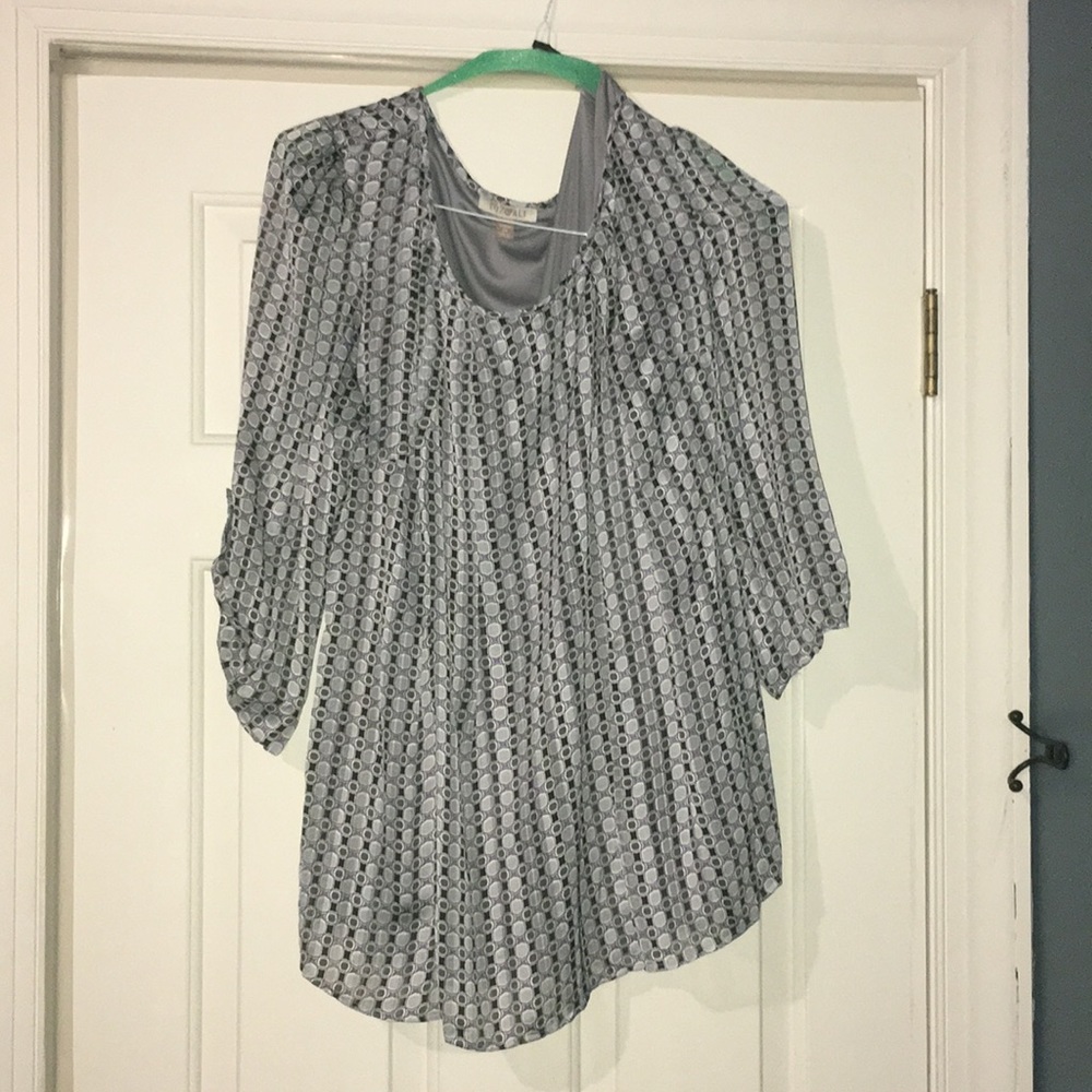 Dress Barn’s Roz and Ali grey dress shirt size 3X